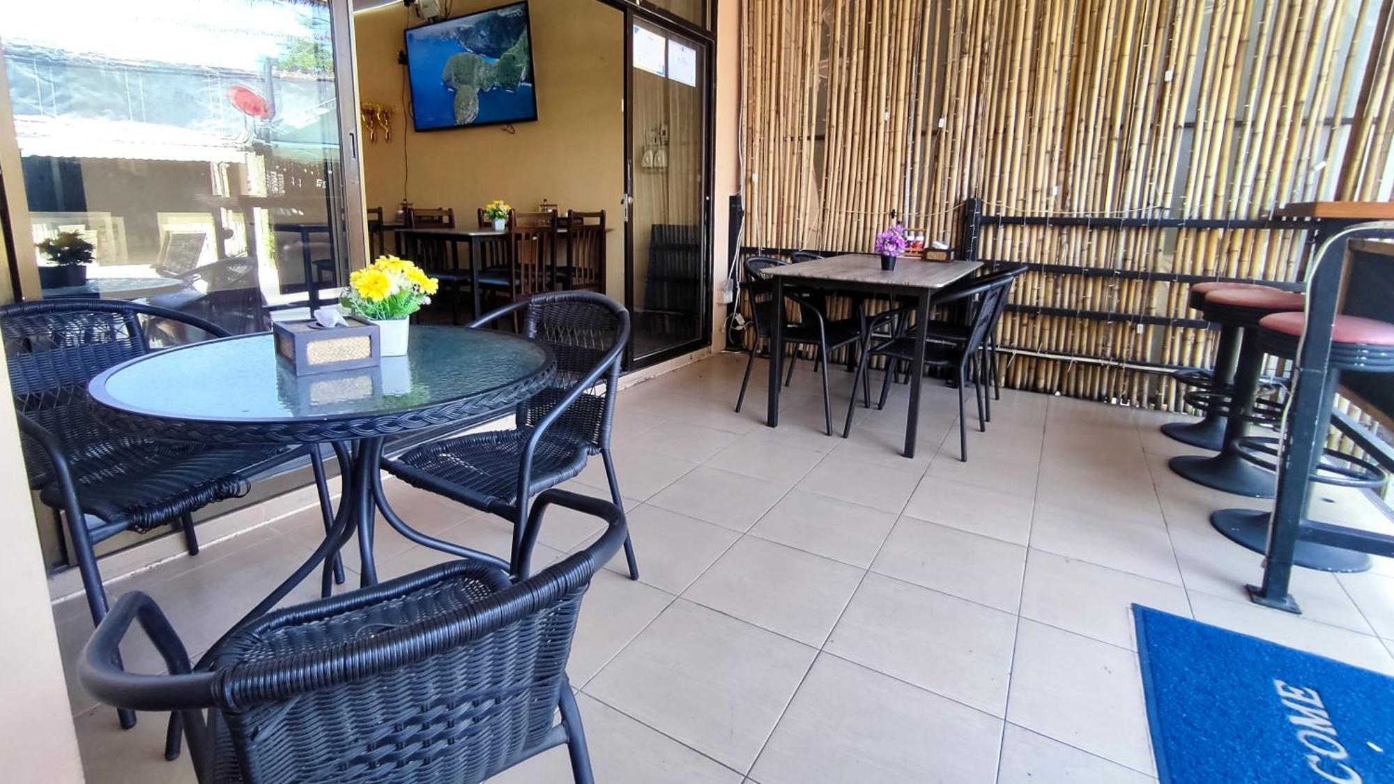 Lucky Buako Hotel Patong 외부 사진