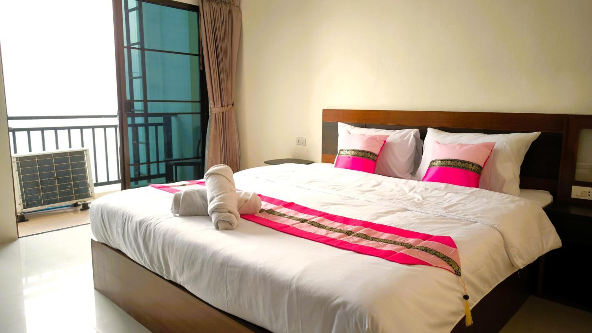 Lucky Buako Hotel Patong 외부 사진