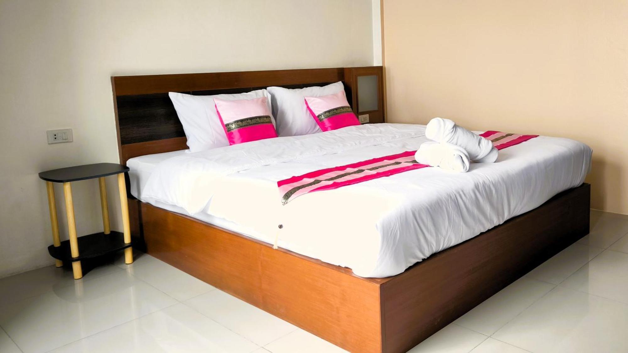Lucky Buako Hotel Patong 외부 사진