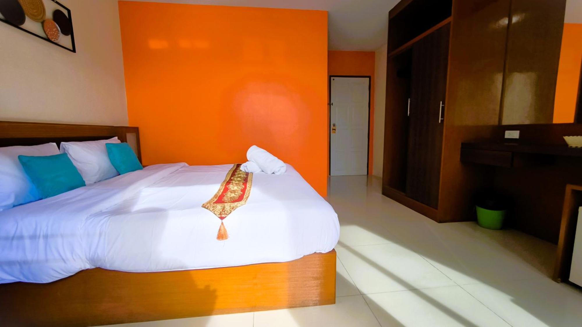Lucky Buako Hotel Patong 외부 사진